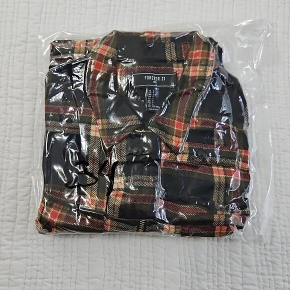Forever 21 Man Full Zip Shacket Men's S Plaid Black Brown Long Sleeve EUC LN - Picture 15 of 15
